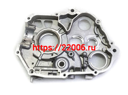 Крышка двигателя правая YX140